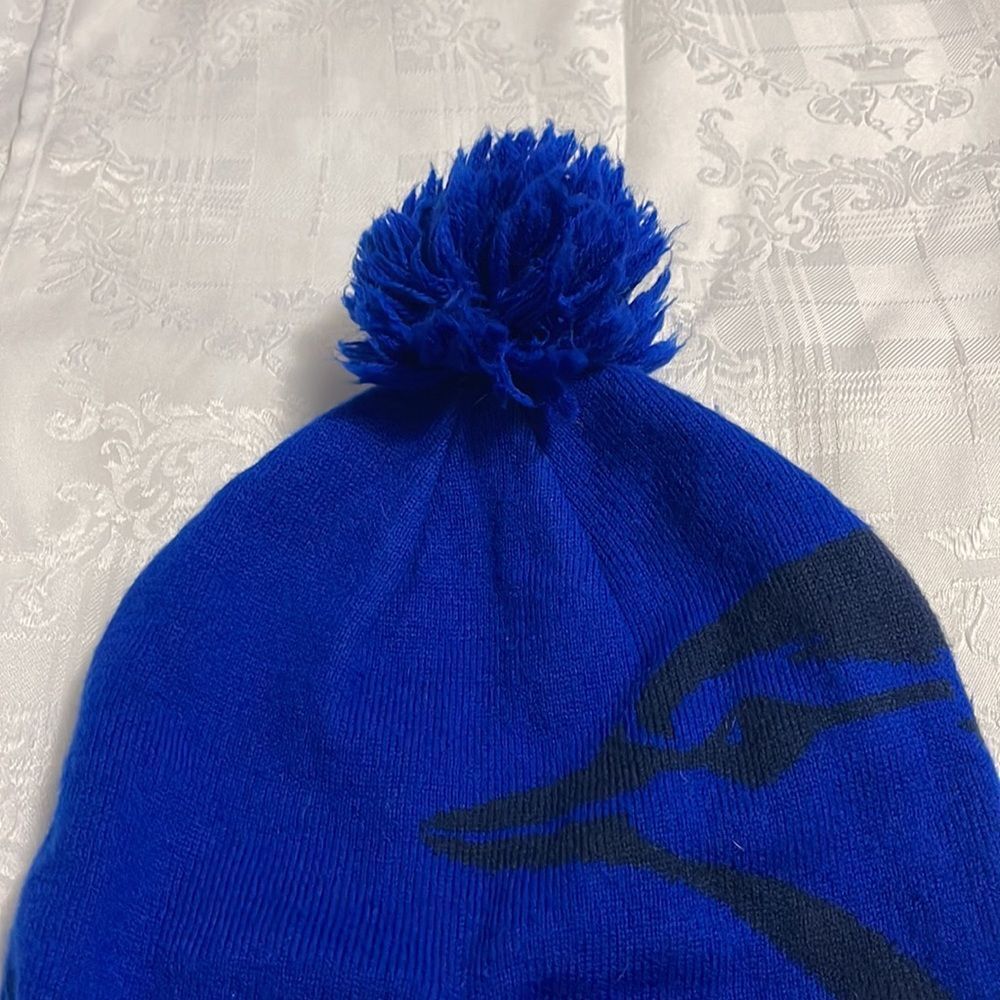 ⚾️Host Pick⚾️Toronto Blue Jays Toque with Pom - Picture 2 of 3